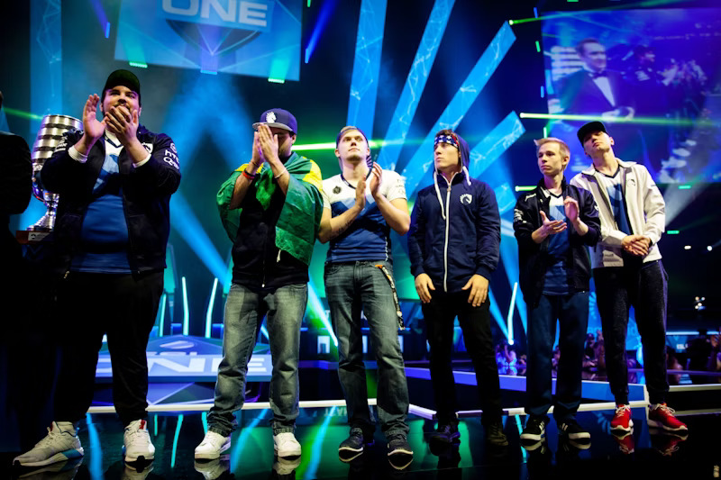 EliGE 和 s1mple 亮相 2016 年 ESL One 科隆站
